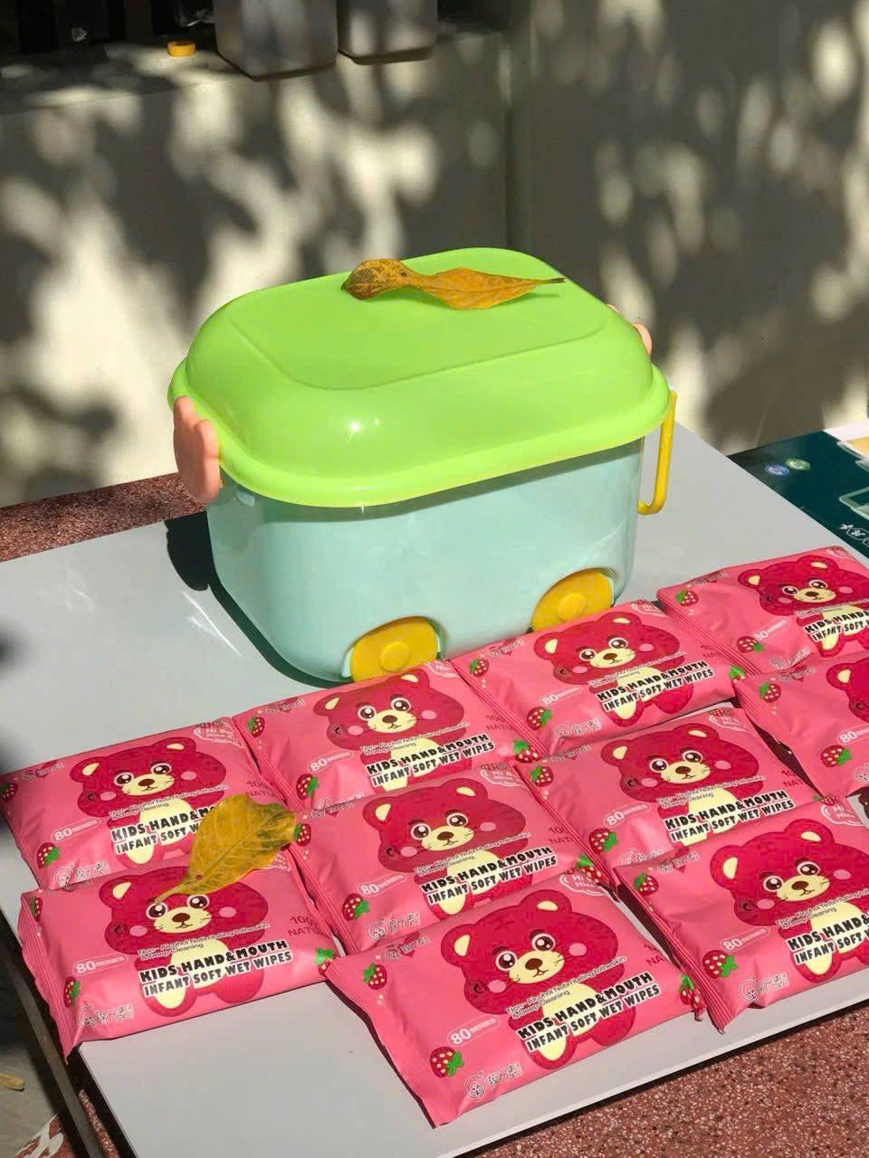 SET 10 GÓI KHĂN ƯỚT KÈM THÙNG ĐỰNG CÓ BÁNH XE