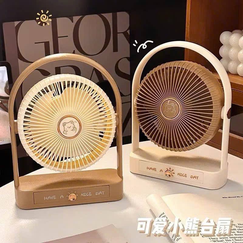 QUẠT TÍCH ĐIỆN ĐỂ BÀN CÓ QUAI XÁCH TIỆN LỢI