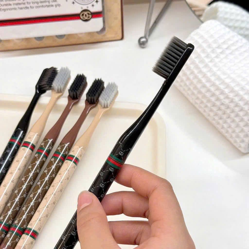 SET 6 BÀN CHẢI NÂU HIỆU