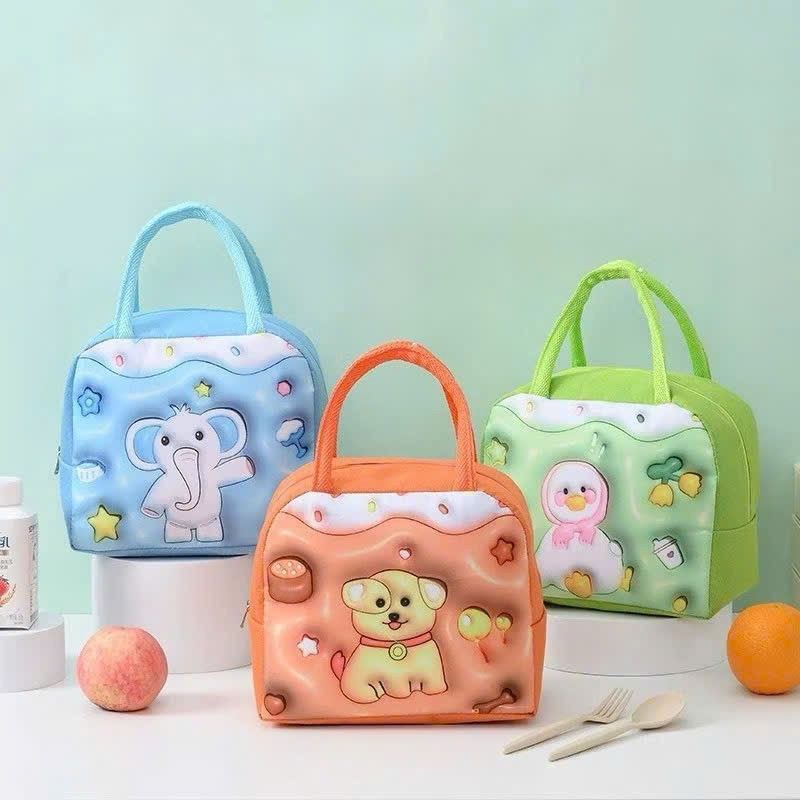 Túi Đựng Cơm Trưa Giữ Nhiệt Họa Tiết Hoạt Hình 3D – Chống Thấm Nước (Mẫu Ngẫu Nhiên)